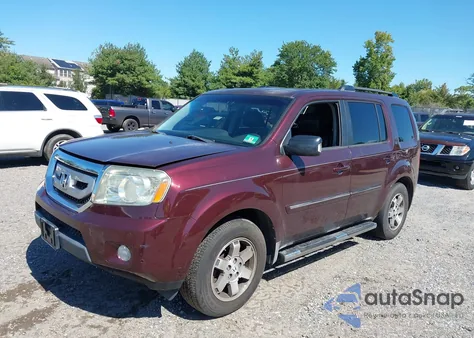 2009 Honda Pilot Touring z USA, uszkodzony, nr VIN 5FNYF48939B005946